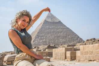 Cairo: Egyptian Museum, Pyramids & Bazaar Tour